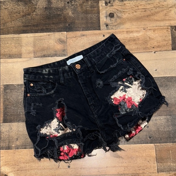 Zara shorts jean Black Distressed Denim Sequin Accents size 4 frayed - Picture 2 of 5